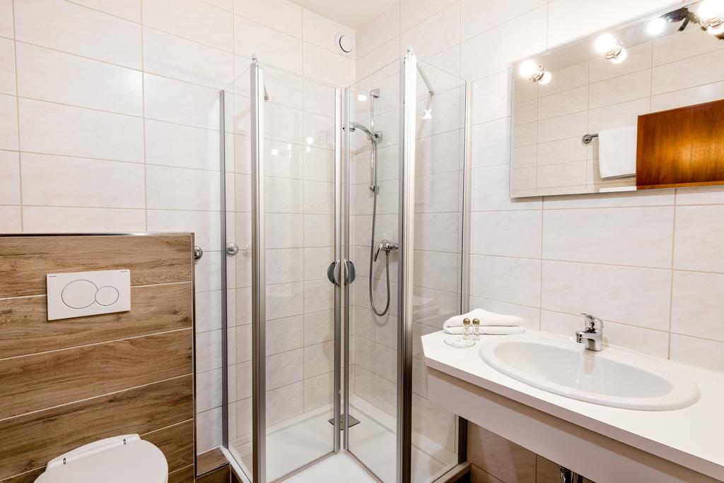 Aparthotel Kleinwalsertal Мителберг Екстериор снимка