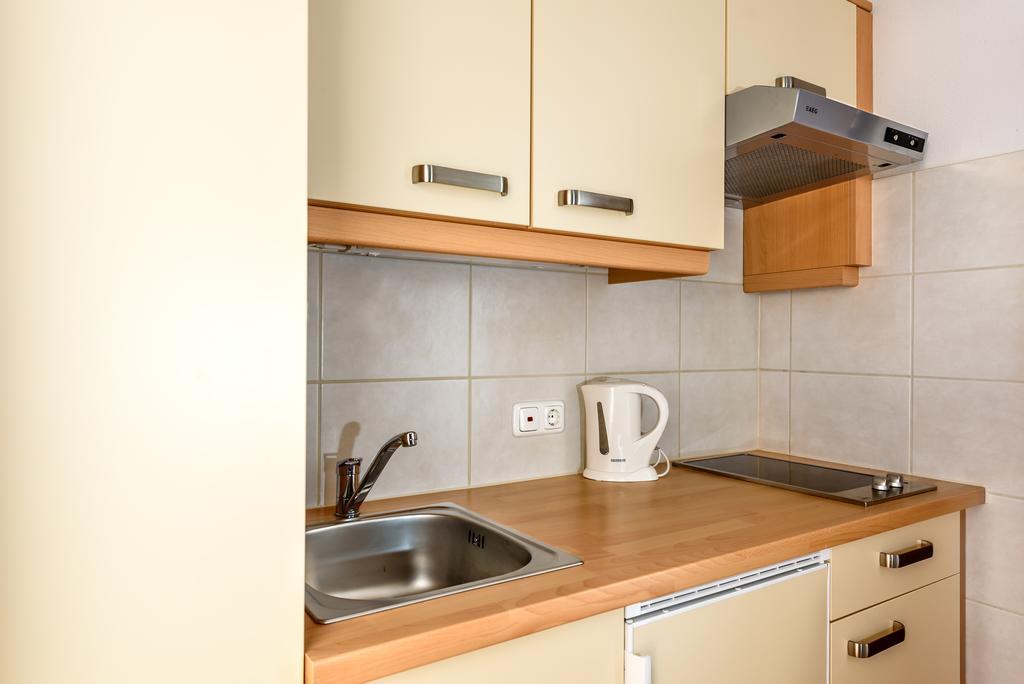 Aparthotel Kleinwalsertal Мителберг Екстериор снимка