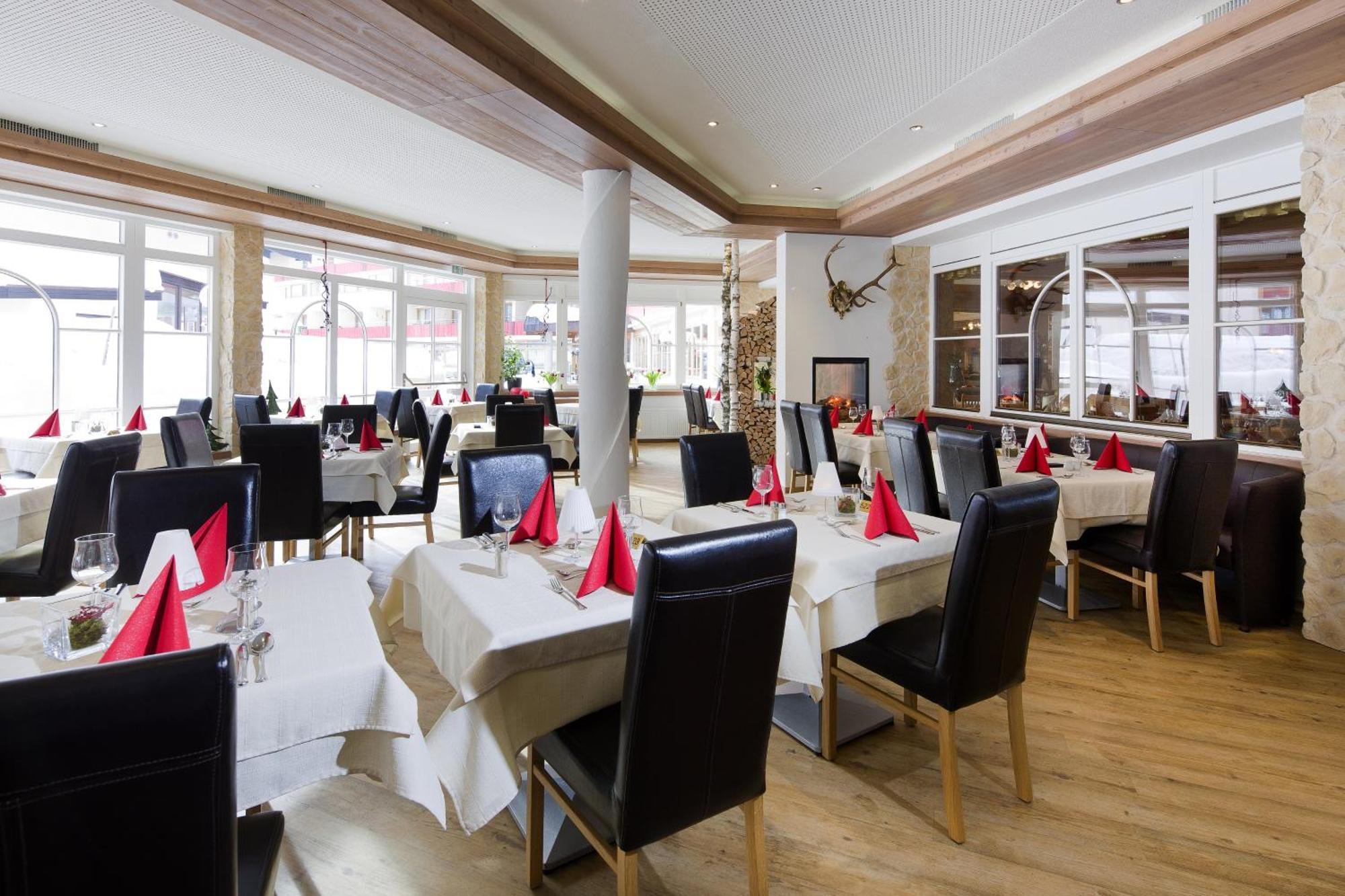 Aparthotel Kleinwalsertal Мителберг Екстериор снимка