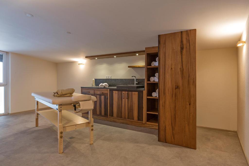 Aparthotel Kleinwalsertal Мителберг Екстериор снимка