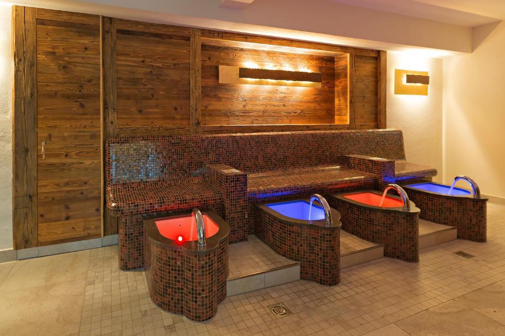Aparthotel Kleinwalsertal Мителберг Екстериор снимка
